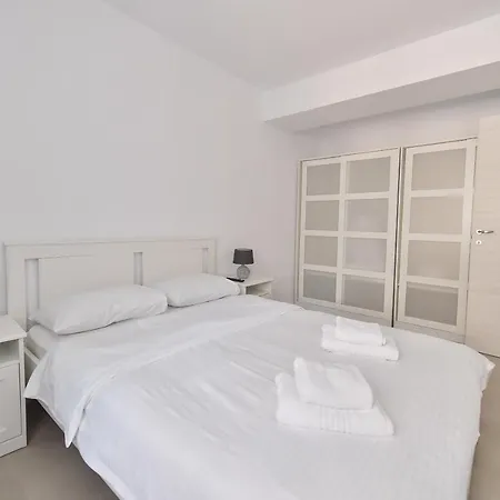 Wave 3 Promenada Apartment *